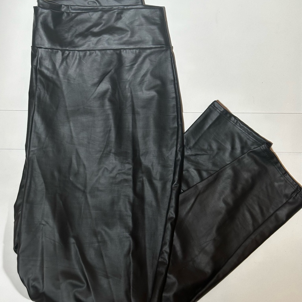 NWT Julia Women’s Black Faux Leather Pants Size 3X